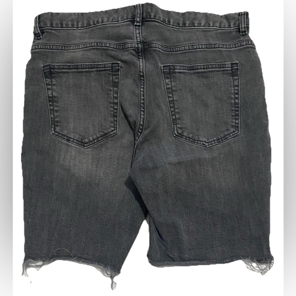 H&M Men’s Size 30 Black Gray Denim Jeans Y2K Cut Off Shorts Excellent Condition - Picture 6 of 11